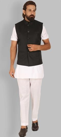 White and Off White color Kurta Pyjama with Jacket in Cotton fabric with Thread work : 1737907