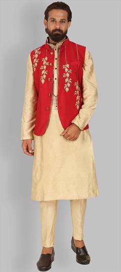 Gold color Kurta Pyjama with Jacket in Raw Silk fabric with Embroidered, Thread work : 1737908