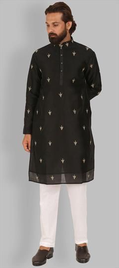 Black and Grey color Kurta Pyjamas in Raw Silk fabric with Thread, Zari work : 1738793
