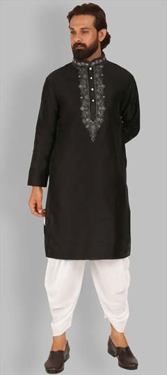 Black and Grey color Dhoti Kurta in Raw Silk fabric with Resham, Thread work : 1740352