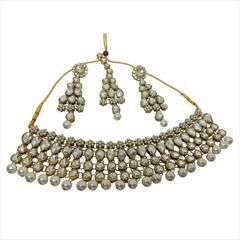 White and Off White color Necklace in Metal Alloy studded with Austrian diamond, Kundan & Gold Rodium Polish : 1740808