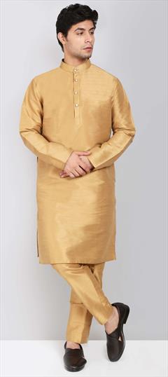 Gold color Kurta Pyjamas in Raw Silk fabric with Thread work : 1744674