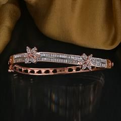 White and Off White color Bracelet in Metal Alloy studded with Austrian diamond & Gold Rodium Polish : 1753559