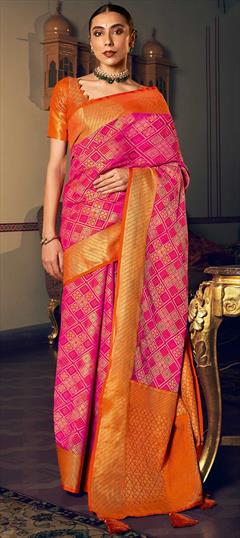 Traditional Pink and Majenta color Saree in Patola Silk, Silk fabric with South Weaving work : 1753731