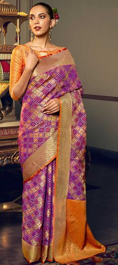 Traditional Purple and Violet color Saree in Patola Silk, Silk fabric with South Weaving work : 1753740