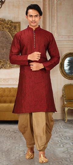 Red and Maroon color Dhoti Kurta in Jamawar fabric with Thread work : 1760250