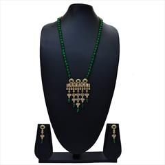 Green color Pendant in Metal Alloy studded with Beads, Kundan & Gold Rodium Polish : 1762477