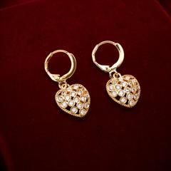White and Off White color Earrings in Metal Alloy studded with Austrian diamond & Gold Rodium Polish : 1767074