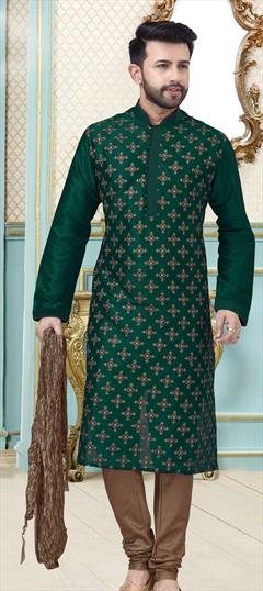 Green color Kurta Pyjamas in Dupion Silk fabric with Embroidered, Thread work : 1781124