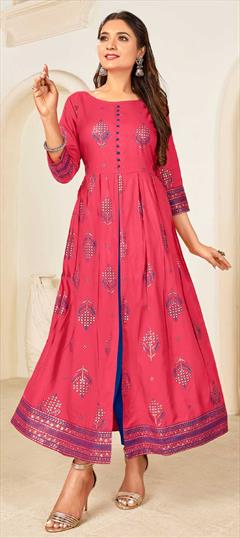 Casual Pink and Majenta color Kurti in Rayon fabric with Long, Slits Printed work : 1781230