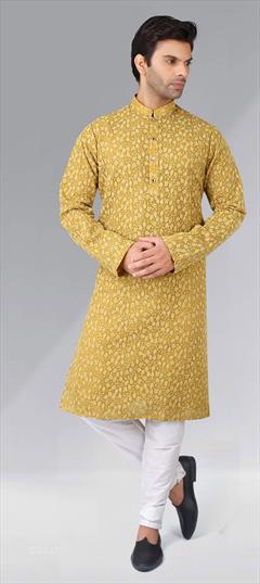 Gold color Kurta Pyjamas in Cotton fabric with Embroidered, Resham, Thread work : 1782043