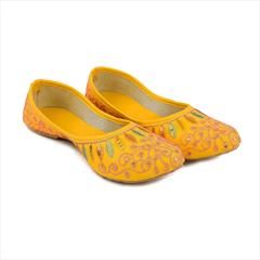 Yellow color Women Shoes in Synthetic fabric with Embroidered, Sequence, Thread work : 1785087