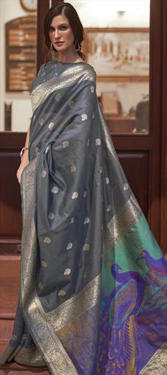 Traditional Black and Grey color Saree in Handloom fabric with South Weaving work : 1788434