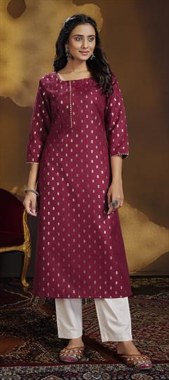 Casual Purple and Violet color Tunic with Bottom in Cotton fabric with Foil Print work : 1789631