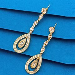 Gold color Earrings in Metal Alloy studded with American Diamond, Kundan & Gold Rodium Polish : 1790209