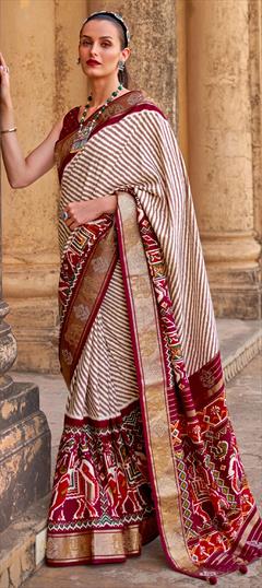 Casual, Traditional Red and Maroon color Saree in Patola Silk, Silk fabric with South Printed work : 1794490