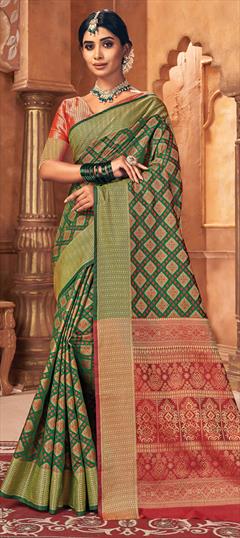 Traditional Green color Saree in Patola Silk, Silk fabric with South Weaving work : 1795921