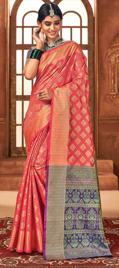 Traditional Pink and Majenta color Saree in Patola Silk, Silk fabric with South Weaving work : 1795922