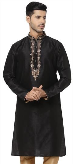 Black and Grey color Kurta in Dupion Silk fabric with Embroidered work : 1798093