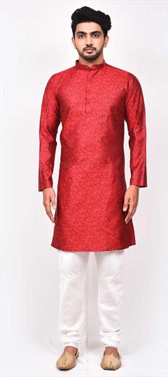 Red and Maroon color Kurta Pyjamas in Jacquard fabric with Weaving work : 1800687