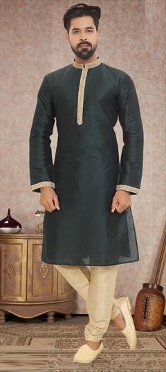 Green color Kurta Pyjamas in Dupion Silk fabric with Sequence, Thread work : 1803166