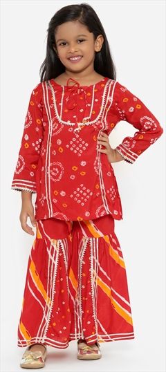 Red and Maroon color Girls Top with Bottom in Cotton fabric with Bandhej, Gota Patti, Printed work : 1804800