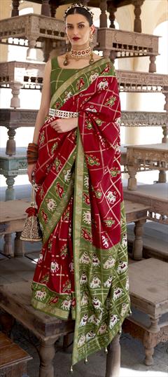 Traditional Red and Maroon color Saree in Patola Silk, Silk fabric with South Printed work : 1805297