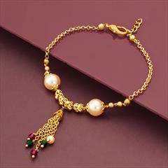 Gold color Bracelet in Metal Alloy studded with Beads, Pearl & Gold Rodium Polish : 1806511