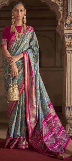 Traditional Green color Saree in Patola Silk, Silk fabric with South Stone work : 1809528