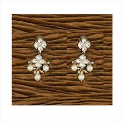 White and Off White color Earrings in Brass studded with Beads, Kundan, Pearl & Gold Rodium Polish : 1810937