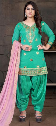 Festive, Party Wear Green color Salwar Kameez in Chanderi Silk fabric with Patiala, Straight Embroidered, Gota Patti, Thread, Zari work : 1815092