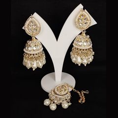 White and Off White color Earrings in Metal Alloy studded with CZ Diamond & Gold Rodium Polish : 1818388