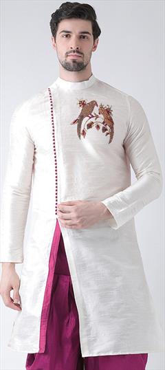 Red and Maroon color Kurta in Art Silk fabric with Embroidered, Thread work : 1820234