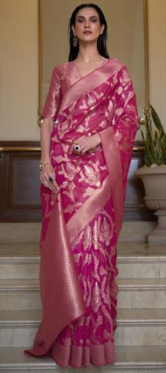 Traditional Pink and Majenta color Saree in Organza Silk, Silk fabric with South Weaving work : 1824956