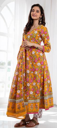 Festive, Party Wear Yellow color Salwar Kameez in Cotton fabric with Anarkali Floral, Printed work : 1827987