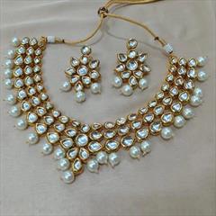 White and Off White color Necklace in Metal Alloy studded with Beads, Kundan & Gold Rodium Polish : 1829619