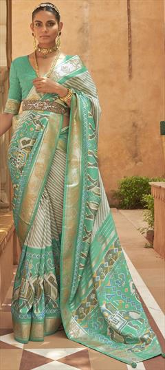 Bollywood, Designer, Reception, Wedding Green color Saree in Silk fabric with Classic Stone, Weaving, Zari work : 1830236