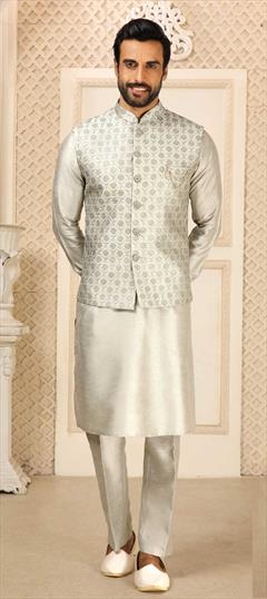 Black and Grey color Kurta Pyjama with Jacket in Banarasi Silk fabric with Embroidered work : 1831926