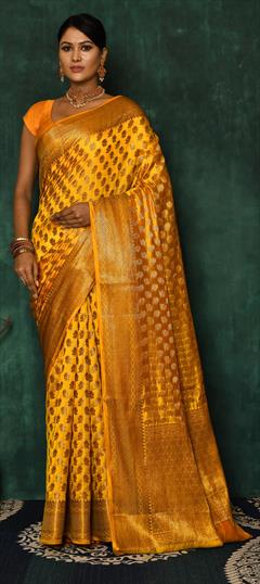 Traditional, Wedding Yellow color Saree in Silk fabric with South Weaving work : 1839636