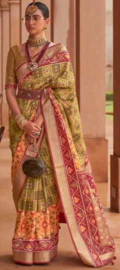 Reception, Traditional Green color Saree in Patola Silk, Silk fabric with South Printed, Weaving work : 1839684