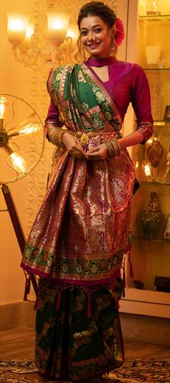 Reception Green color Saree in Banarasi Silk, Silk fabric with South Weaving work : 1843005