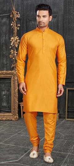 Yellow color Kurta Pyjamas in Cotton fabric with Thread work : 1844289