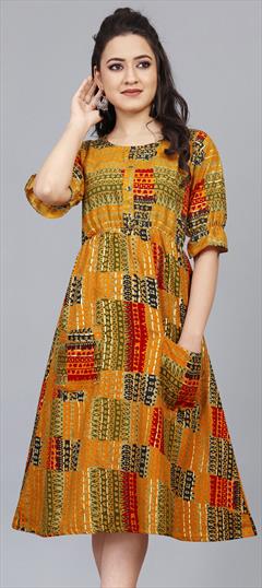 Casual Multicolor color Kurti in Rayon fabric with Trendy Printed work : 1845994