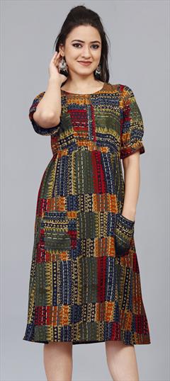 Casual Multicolor color Kurti in Rayon fabric with Trendy Printed work : 1846006
