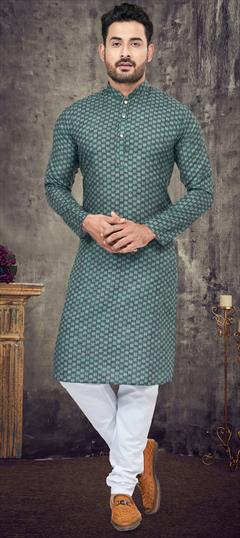 Green color Kurta Pyjamas in Cotton fabric with Digital Print work : 1848859