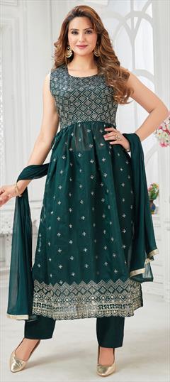 Festive Green color Salwar Kameez in Chanderi Silk fabric with Straight Embroidered work : 1861786