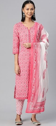 Casual Pink and Majenta color Salwar Kameez in Cotton fabric with Straight Gota Patti, Printed work : 1862030