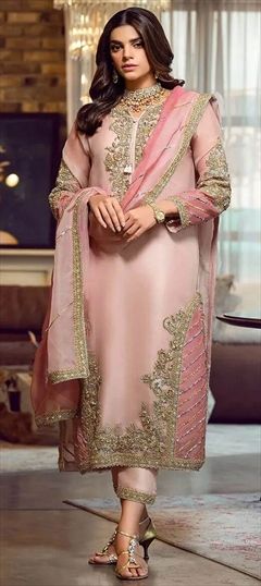 Party Wear Pink and Majenta color Salwar Kameez in Faux Georgette fabric with Straight Embroidered, Thread, Zari work : 1862609