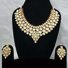 White and Off White color Necklace in Metal Alloy studded with Beads, Kundan & Gold Rodium Polish : 1866138