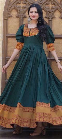 Party Wear Green color Gown in Silk fabric with Anarkali Weaving work : 1869091